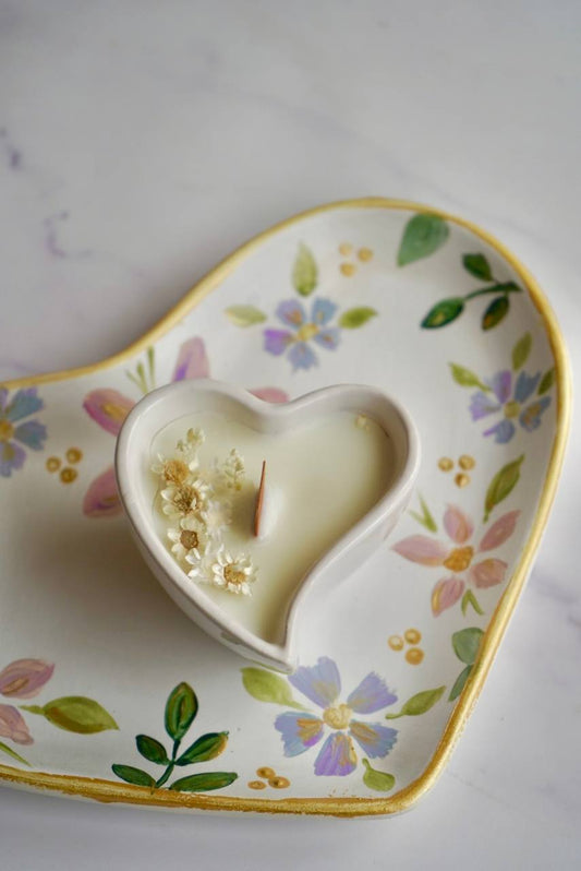 Candela in Cera Naturale Profumata in Cuore di Ceramica