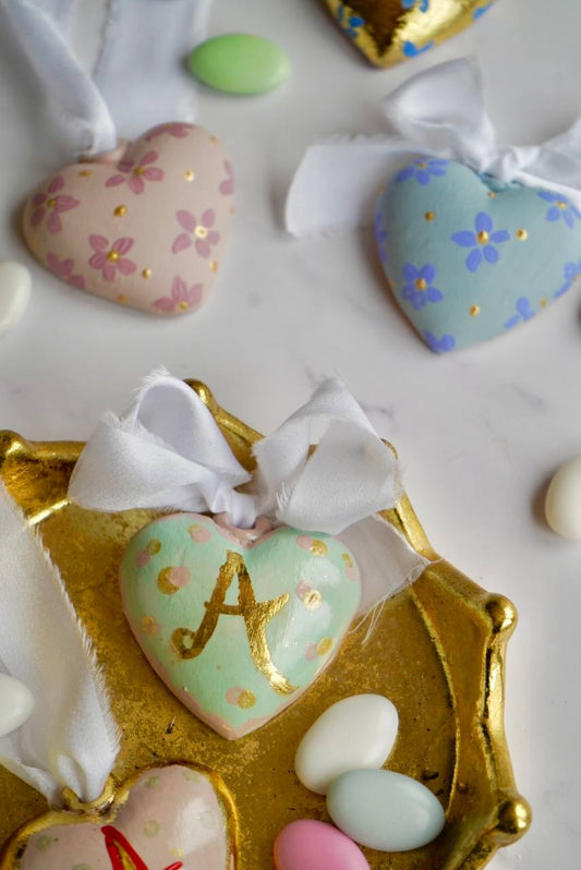 Cuoricino bombato con nastro in seta | Collezione Cerimonia